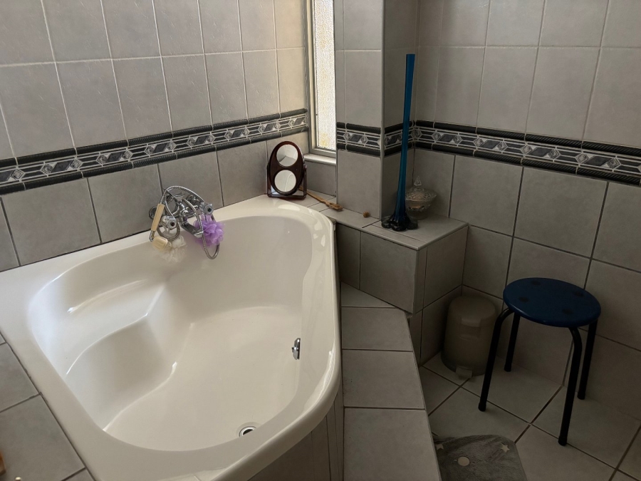 4 Bedroom Property for Sale in Wilkoppies North West